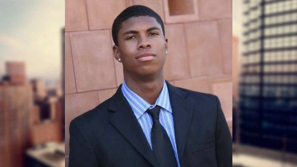 Καταδικάστηκαν 6 από του 9 κατηγορούμενους για τη δολοφονία του Μπακαρί Χέντερσον – Οι δηλώσεις της μητέρας του (Βίντεο)